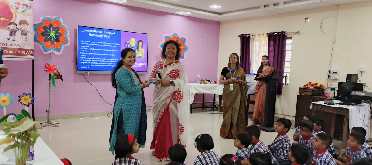KVNo1DRPune's tweet photo. A joyful beginning!
Class 1 students at PM SHRI Kendriya Vidyalaya No. 1 Dehuroad embarked on their learning journey with the PRAVESHOTSAV programme. Excitement, curiosity, and bright smiles marked the start of this beautiful chapter! 📚 @KVS_HQ @KvsMumbai @parimadhusudan https://t.co/kFtcL8Eb08