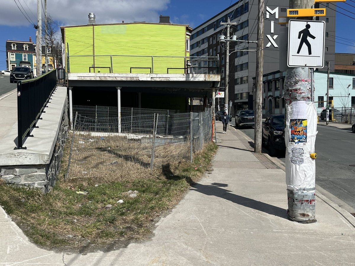 LibbyMCarew's tweet photo. Love the progress the @City0fStJohns has made with the owner of this #downtown land making it more visually appealing. @DowntownStJohns https://t.co/YW5nO3hP0G