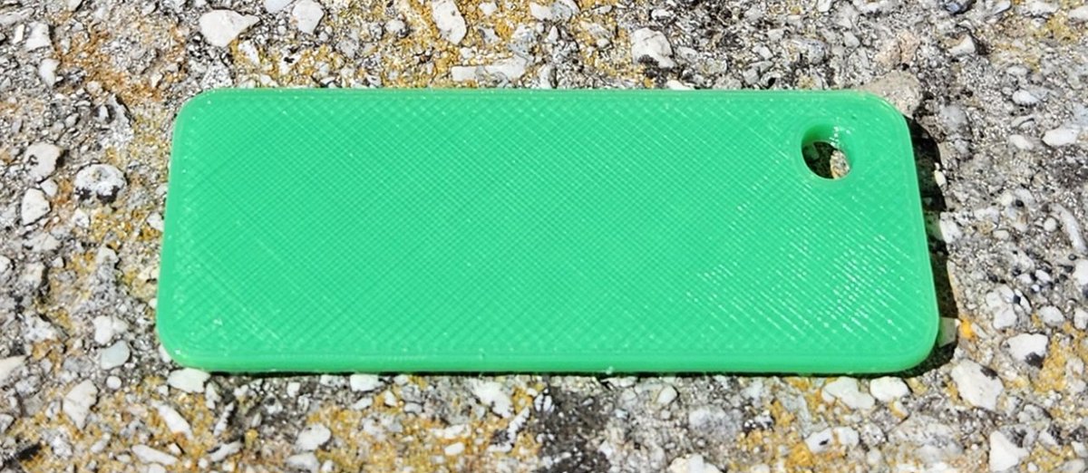 MaurusM_AI's tweet image. First print with the new #prusa core one, the keychain inside the usb pendrive from prusa.
Printed at max flowrate in about 9 minute using @Fillamentum extrafill luminous green pla🔝
The first layer...OMG🥰
@josefprusa @Prusa3D #3DPRINT #prusaslicer #3dprinting