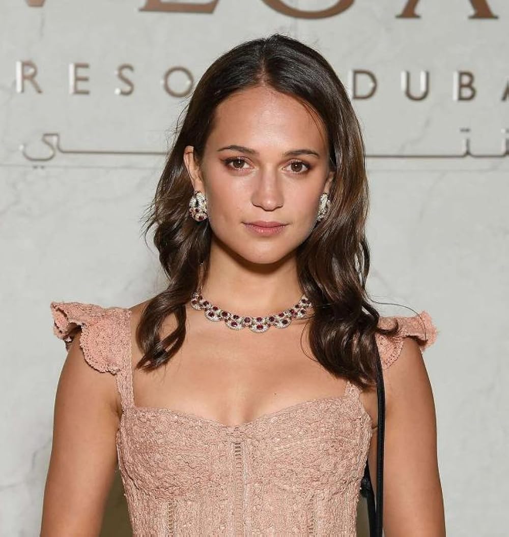 VikanderLove's tweet photo. Celebrating the talent and grace of Swedish actress Alicia Vikander! 🌟 Dive into her captivating performances and inspiring journey in Hollywood. Let's continue supporting and admiring her incredible artistry. #AliciaVikander #Vikander #Hollywood https://t.co/b7po3AJdXV