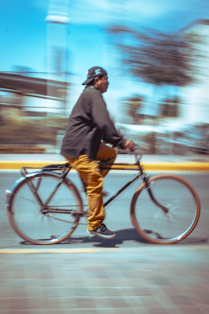 bicitografo's tweet photo. La bicicleta es una prueba de que lo sencillo puede ser extraordinario. Pedalea con fuerza y descubre el poder de las pequeñas cosas. 🚴🌈
#CiclismoFeliz #ViveSimple #DosRuedasUnaHistoria #CyclingAdventures https://t.co/OfrKEyTQ5q