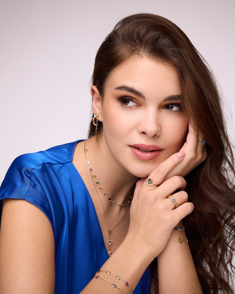 DamasJewellery's tweet image. 𝐀 𝐕𝐢𝐛𝐫𝐚𝐧𝐭 𝐇𝐞𝐫𝐢𝐭𝐚𝐠𝐞 𝐑𝐞𝐯𝐢𝐯𝐚𝐥 

Embrace the colours of life with this joyful collection. Available online and in-store in the GCC. Discover Spring at the link in bio.  

#ColoursOfSpring #SpringByDamas #DamasJewellery #HouseOfJewelleryDesign