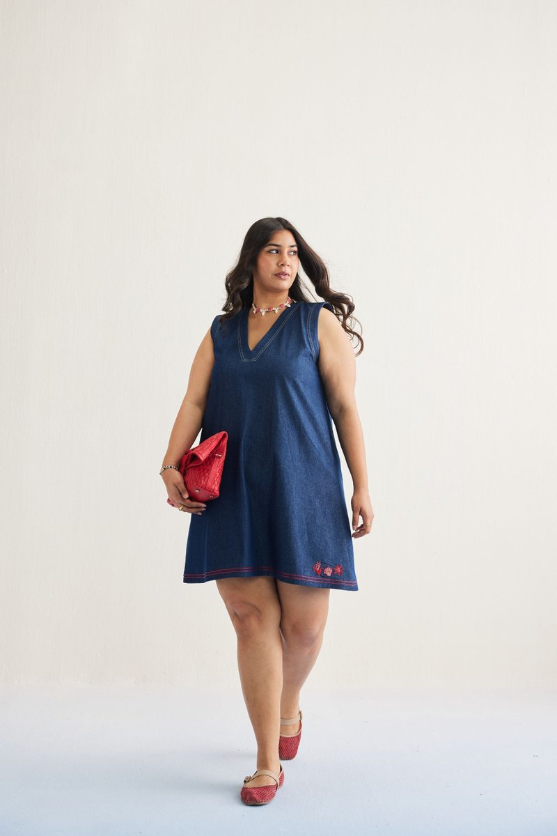 MWearsui's tweet photo. 💙 Just dropped: Deep Blue Sustainable Denim Dress 🌊 Made with recycled cotton &amp; crafted for comfort, this timeless piece is your new go-to for effortless style — day or night. Designed by our sustainable clothing brand 🌿✨-https://t.co/QY5O2BH52C

#SustainableFashion https://t.co/kn2APdSBHp