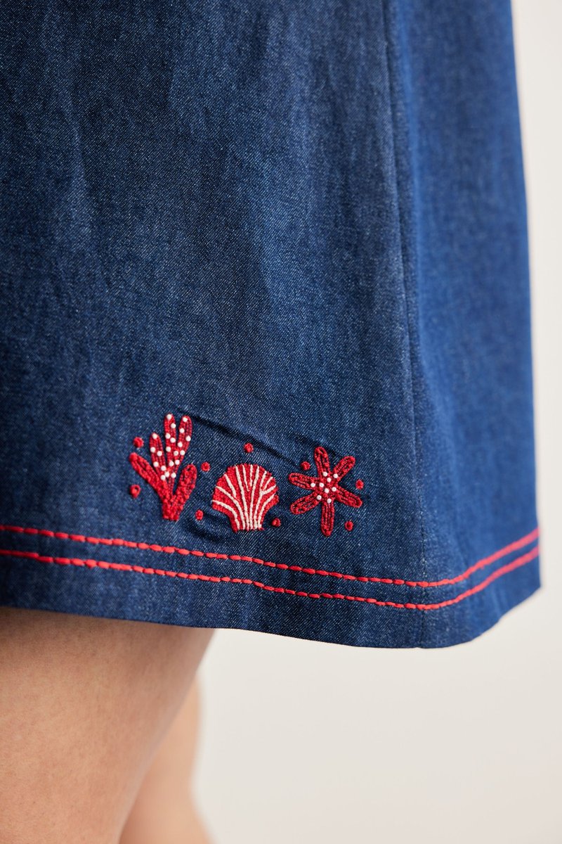 MWearsui's tweet photo. 💙 Just dropped: Deep Blue Sustainable Denim Dress 🌊 Made with recycled cotton &amp; crafted for comfort, this timeless piece is your new go-to for effortless style — day or night. Designed by our sustainable clothing brand 🌿✨-https://t.co/QY5O2BH52C

#SustainableFashion https://t.co/kn2APdSBHp