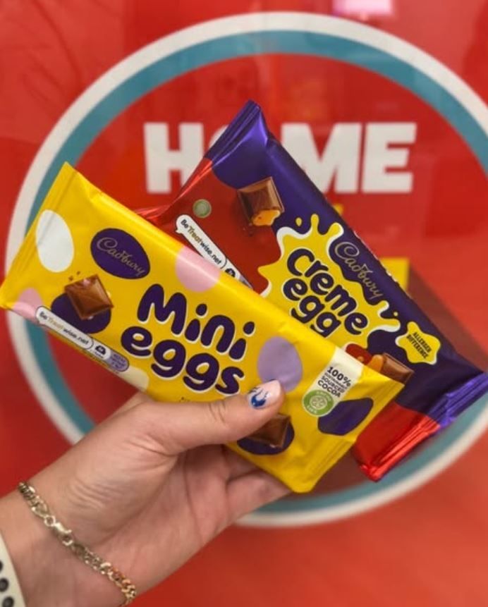 £1 Mini Egg and Creme Egg bars?!🤤🍫 

Grab 'em on the Poundland Perks app, in store now!

#ChocolateLovers #MiniEggs #CremeEgg #Poundland #SweetTreats #ChocolateAddict #SnackTime #PoundlandPerks #Easter