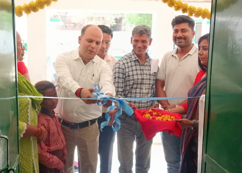 VithicaS's tweet photo. Thank you very much Virbac foundation for donating Desk-benches to my lovely School.
Thanks from our staff and department for your concern for Child Education 🙏😊💐
@basicshiksha_up 
@Bsa_Prayagraj 
@DM_PRAYAGRAJ https://t.co/QBh3Mwx8Kv