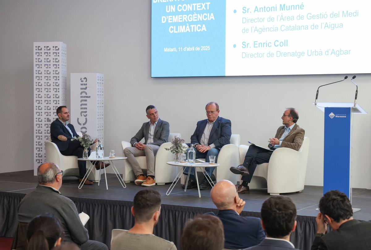AgbarEsVeolia's tweet image. La capacitat dels sistemes de drenatge urbà està a prova davant l’increment de les pluges intenses, amb inundacions sobtades, fruit del canvi climàtic. 

A la jornada tècnica del @ccmaresme hem reflexionat i compartit experiències per impulsar la resiliència d’aquests sistemes i…