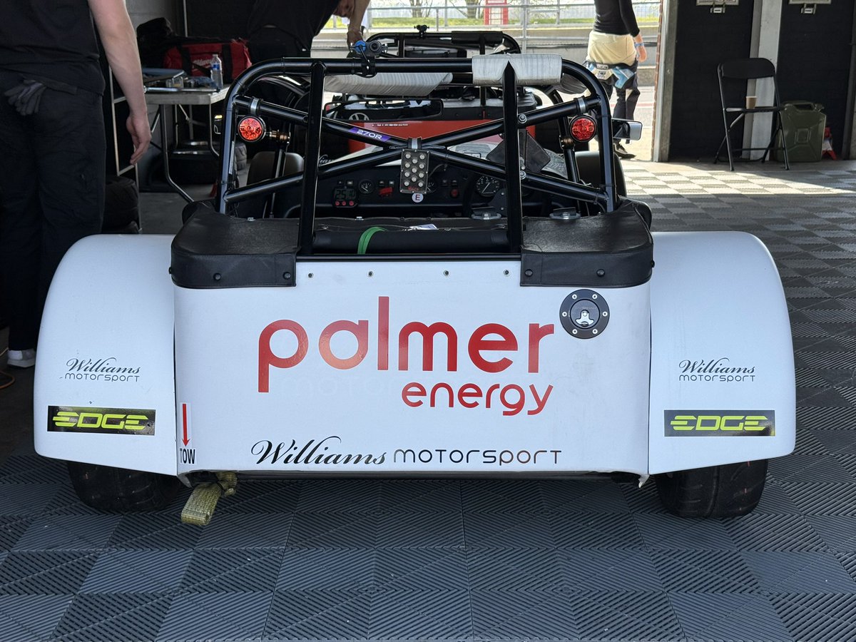 So good to be back on track <a href="/SnettertonMSV/">Snetterton Circuit</a> in the <a href="/caterhamcars/">Caterham</a> 270 series - a beautiful day to enjoy this technical track.