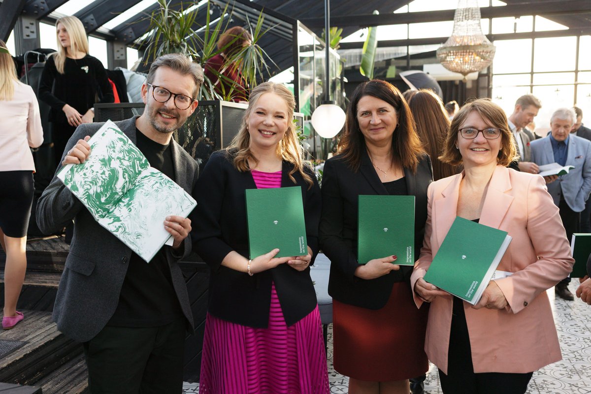 📖✨ Latvijas eksporta stāsti, kas iedvesmo!

Atklāta jaunā grāmata “Treasures of Latvia: Impressions on the World”, kurā vienuviet apkopoti stāsti par 90 Latvijas eksportējošiem uzņēmumiem – no inovatīviem jaunuzņēmumiem līdz nozares līderiem ar starptautisku ietekmi. 

🇱🇻