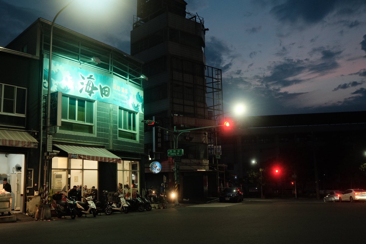Few random shots in Kaohsiung. My favorite Taiwanese city. .