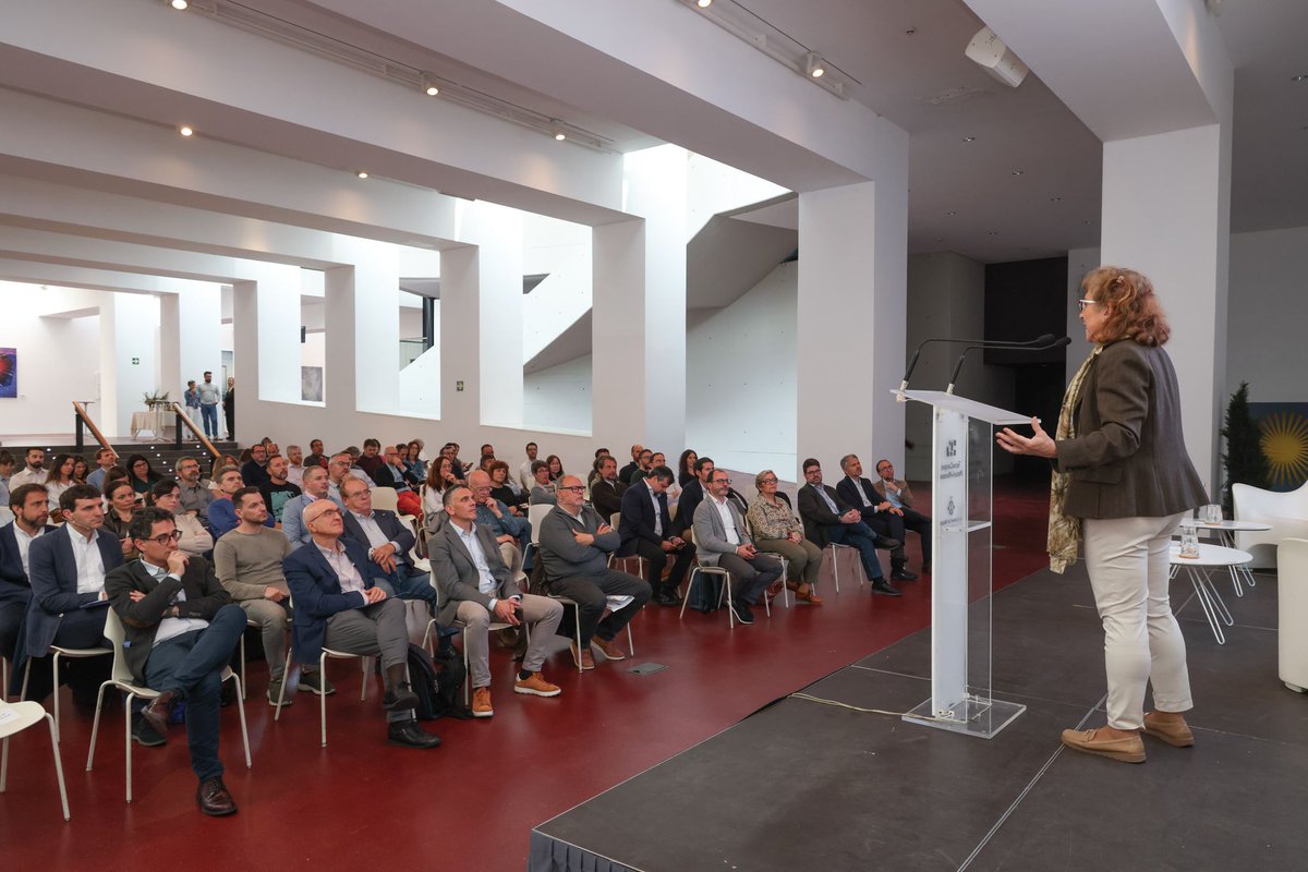 AgbarEsVeolia's tweet image. La capacitat dels sistemes de drenatge urbà està a prova davant l’increment de les pluges intenses, amb inundacions sobtades, fruit del canvi climàtic. 

A la jornada tècnica del @ccmaresme hem reflexionat i compartit experiències per impulsar la resiliència d’aquests sistemes i…