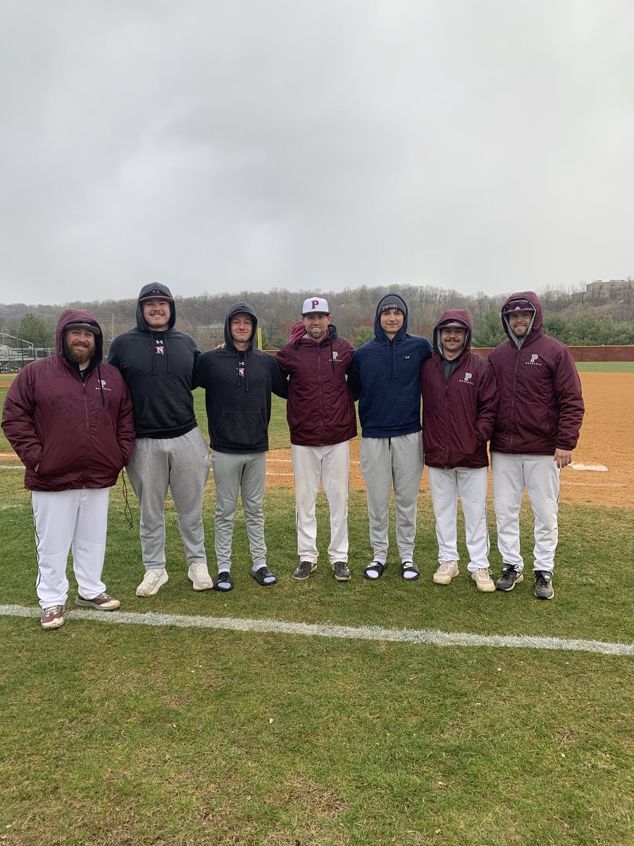 Pburg_Baseball's tweet photo. Got the win yesterday and got to see this trio of former Liners playing at the next level! #Stett #Dief #James https://t.co/m5tyLf6qTE