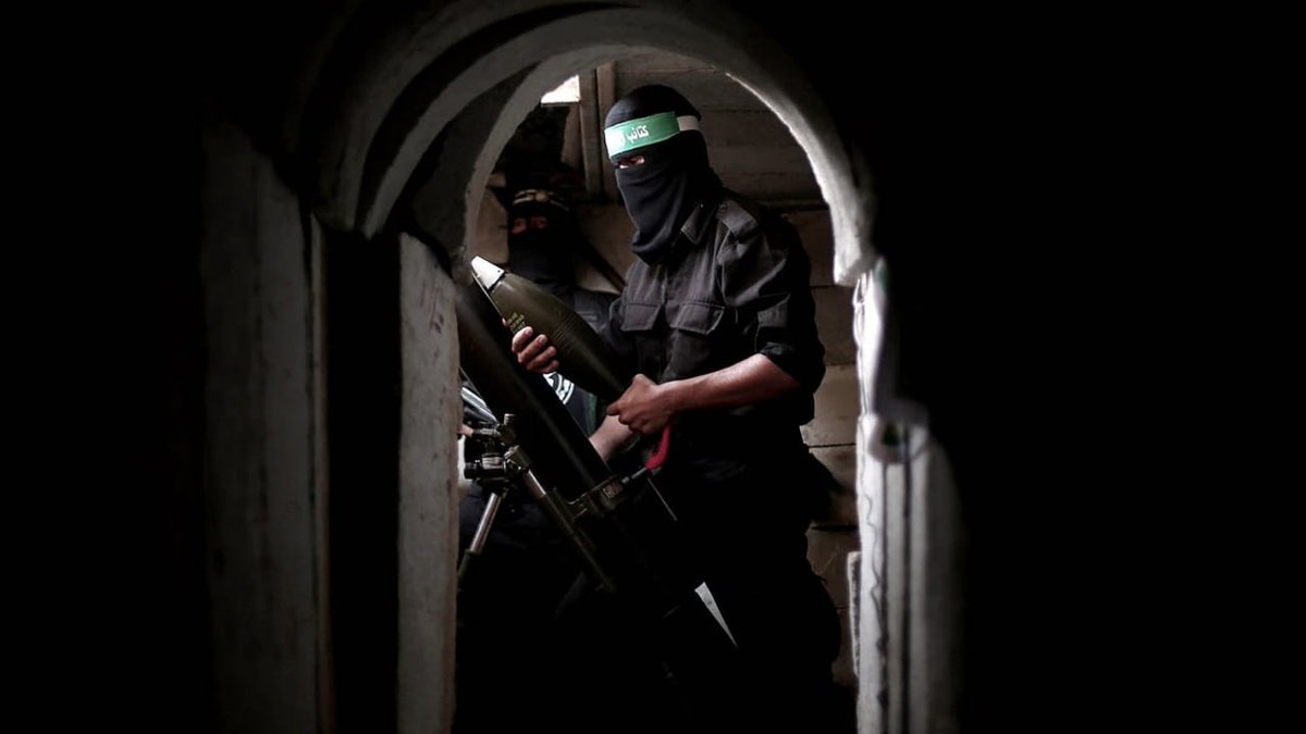 Marchfoward's tweet photo. RAFAH BELUM REBAH

Analisis terbaru daripada Tentera Israel sendiri dilaporkan oleh Media Hebrew melaporkan bahawa separuh kekuatan Briged Al Qassam masih kekal kukuh di Rafah

IDF juga hanya berjaya memusnahkan 25 peratus rangkaian terowong Pasukan Pertahanan Palestin di Rafah padahal sebelum ini IDF mendakwa mereka telah menundukkan Pasukan Pertahanan Palestin dan menewaskan Briged Al Qassam sepenuhnya

Wartawan Radio Tentera Israel, Doron Kadosh menyatakan sebanyak kekuatan 2 Briged Pasukan Briged Al Qassam masih beroperasi di Rafah dan kekuatan 3 Briged beroperasi di Khan Younis 

Doron Kadosh menyatakan bahawa laporan ini berlawanan dengan dakwaan rasmi IDF sebelum ini yang menyatakan semua 8 Batalion Briged Al Qassam di Khan Younis dan Rafah musnah sepenuhnya