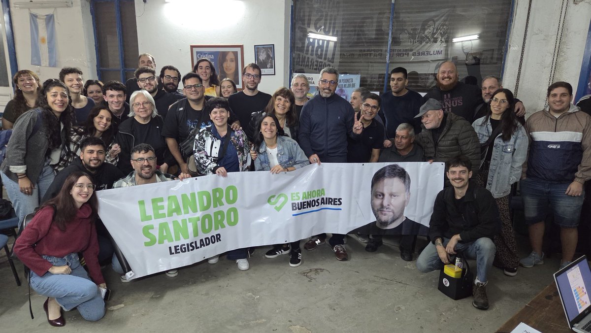 juanpaparedes's tweet photo. #Caballito
#Comuna6
Nos organizamos ✌🏽✌🏽✌🏽
@leandrosantorook Legislador!!!
#AhoraBuenosAires https://t.co/dAA3jXXQa6