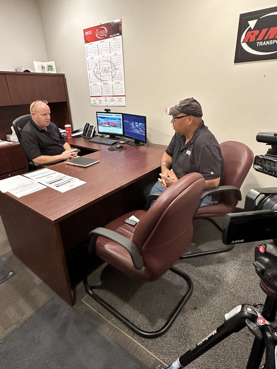 theleadpedal's tweet image. When I chatted with Ken Robson of Rims Transport he said owner operators do well at Rims Transport. Contact them about their End Dump Division. Contact Margaret in recruiting at 905-512-2102 or visit rimstransport.com #owneroperators #rimstransport #enddump @rimstransport