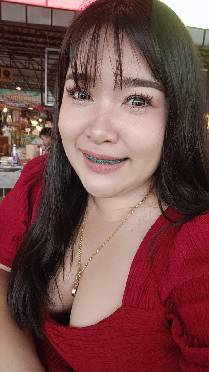 PSangmook's tweet photo. สงกรานต์แล้ว...อยากโดนน้ำ💦🤭

#สาวอวบอ้วน https://t.co/ap89yfYSeQ