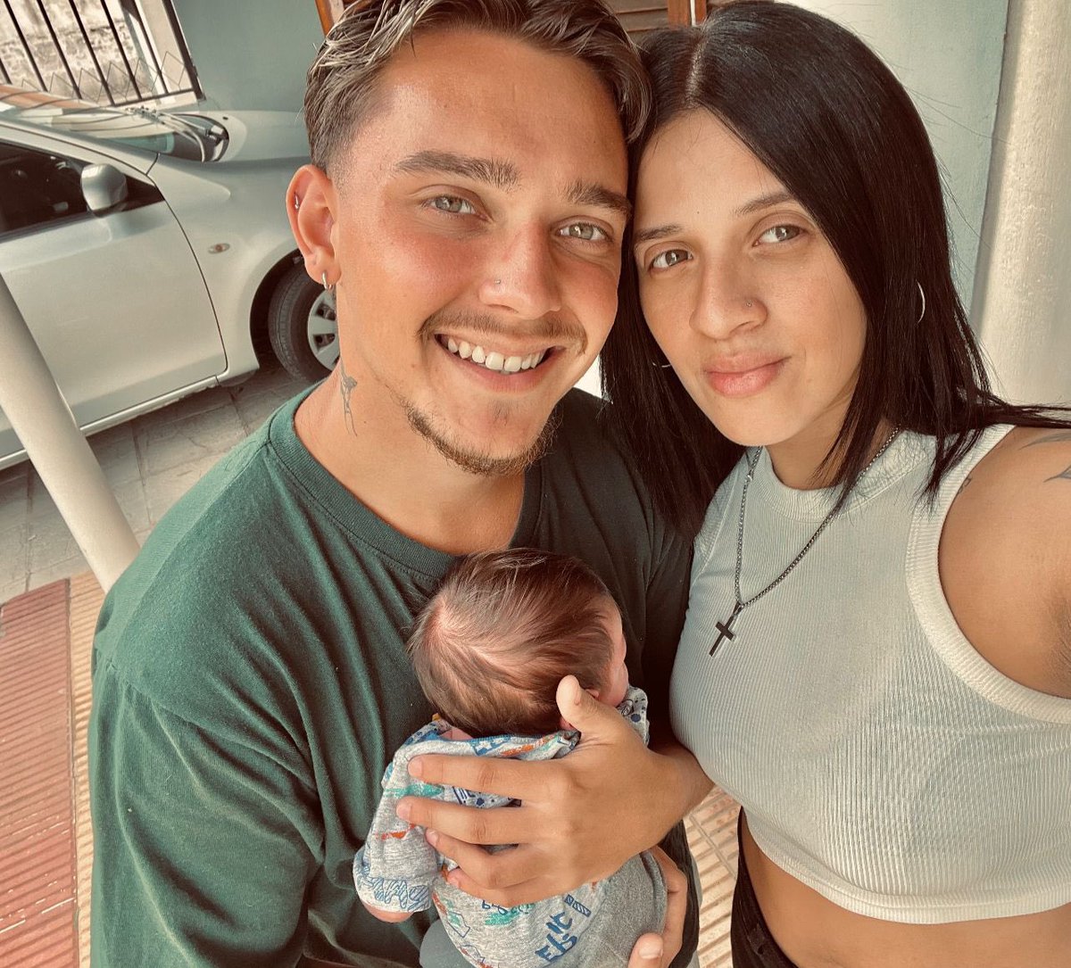 Melian35's tweet photo. Mi familia, los amo❤️
@Juani57310028 https://t.co/kONghPTvVr
