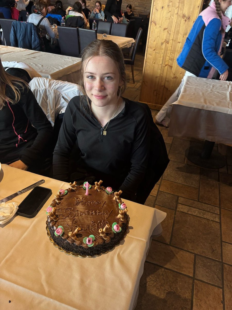 SportPWS's tweet photo. Happy Birthday Valentina, what lovely way to spend on the slopes. Last afternoon of skiing coming up. https://t.co/JdRa8JNKo7