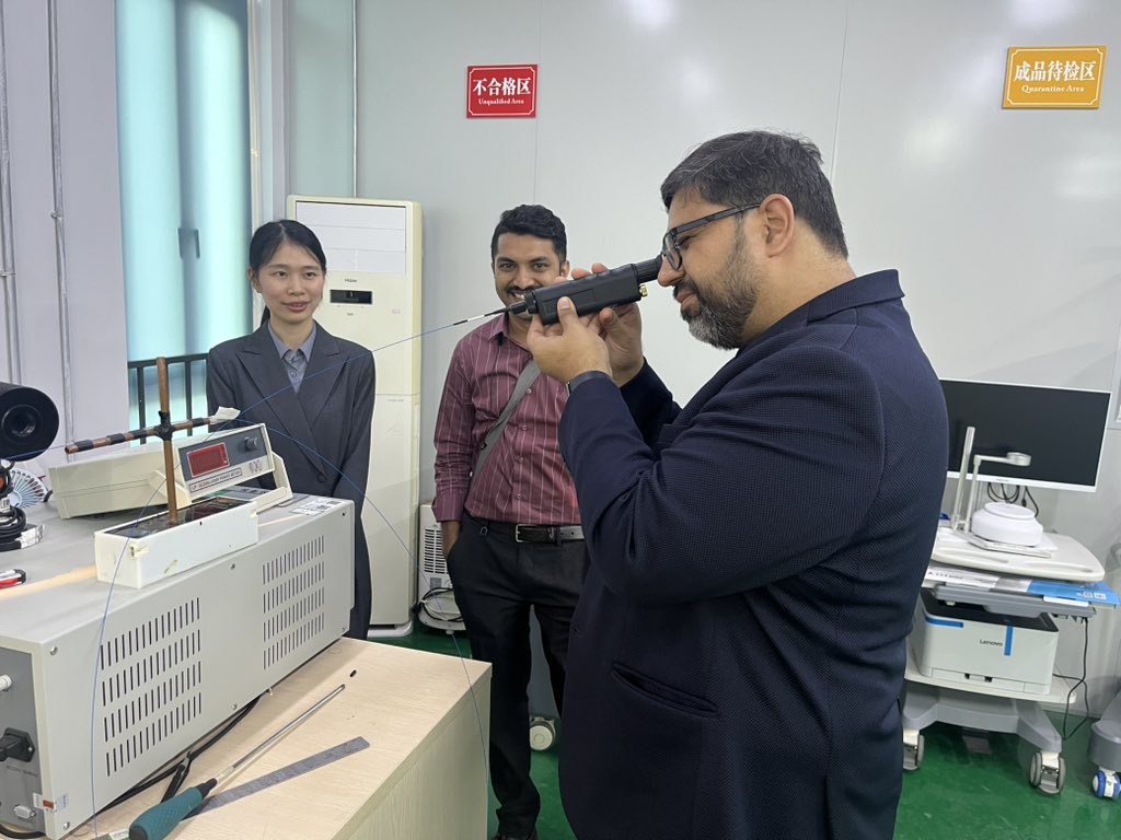 LASER Fiber inspection scope. Must have for LASER Users. Inspect fiber before and after use to prolong fiber life, to protect the blast Shield and inner machinery. <a href="/PotentMedical/">Potent Medical</a> #LASER #urologylaser