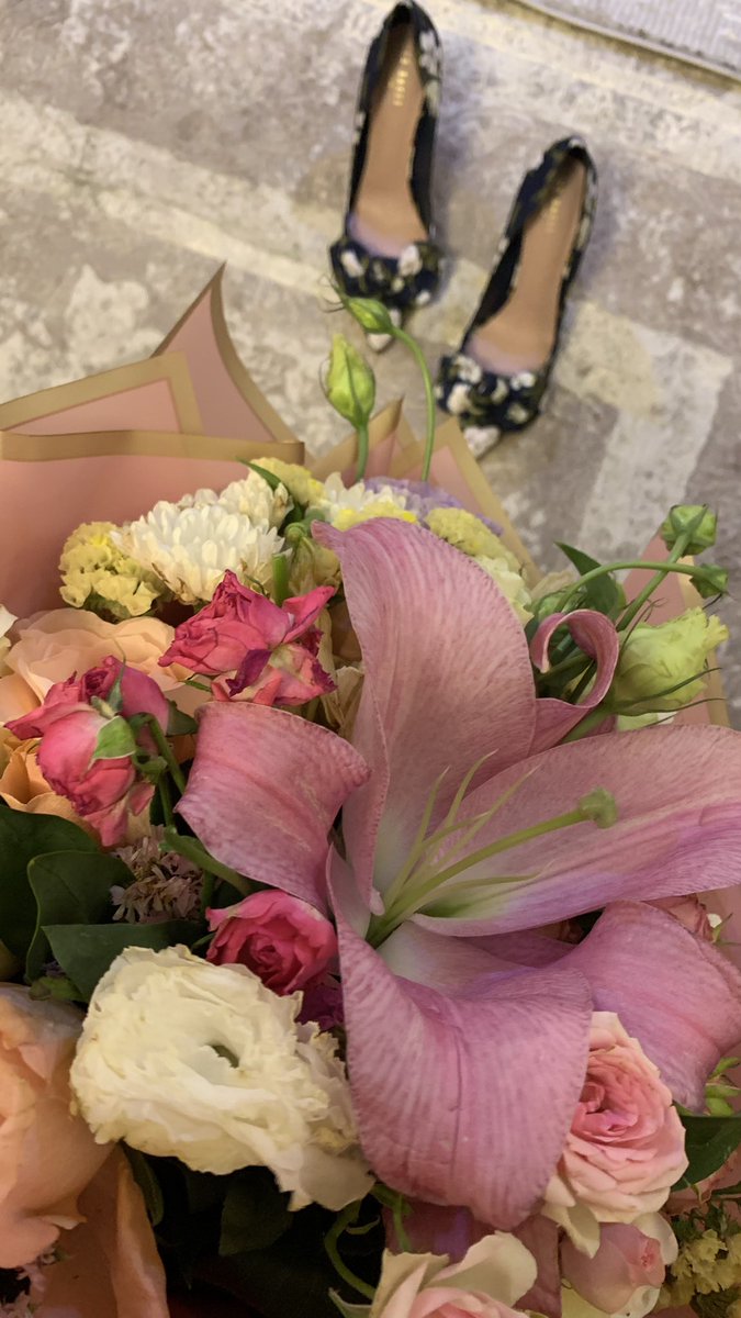 Elhamakk's tweet photo. 💐💗🎀 https://t.co/89hXlEqHWI