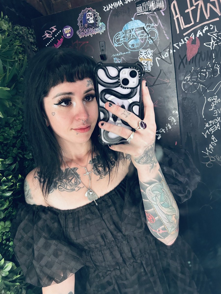 🚨SESSIONS AVAILABLE MELB CBD. 🚨

Perfect for cucks tonight HMU asap. 

• findom • femdom • Melbournedomme •