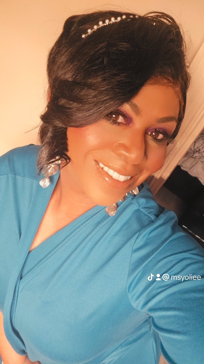 MsDivaMBA's tweet photo. About to turn 53...hopefully ring the bell 🔔 #breastcancer ##thesingleauntie #gooddaydc #myj https://t.co/AHkIvvfPfg