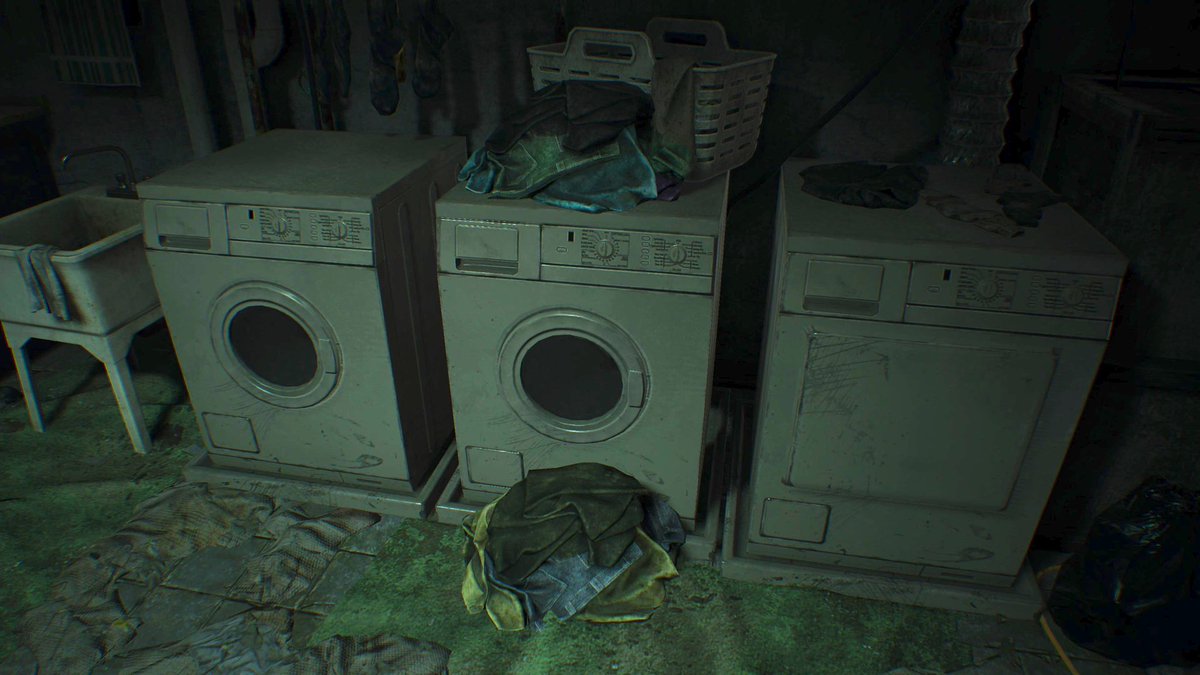 VG_Appliances's tweet image. Resident Evil 7

The very first save room of the game is a laundry room. The texture detail is fairly low on PS5 unfortunately, maybe PC has shaprer textures here. It’s interesting that the Bakers have two washers and one dryer.

#Biohazard #REengine