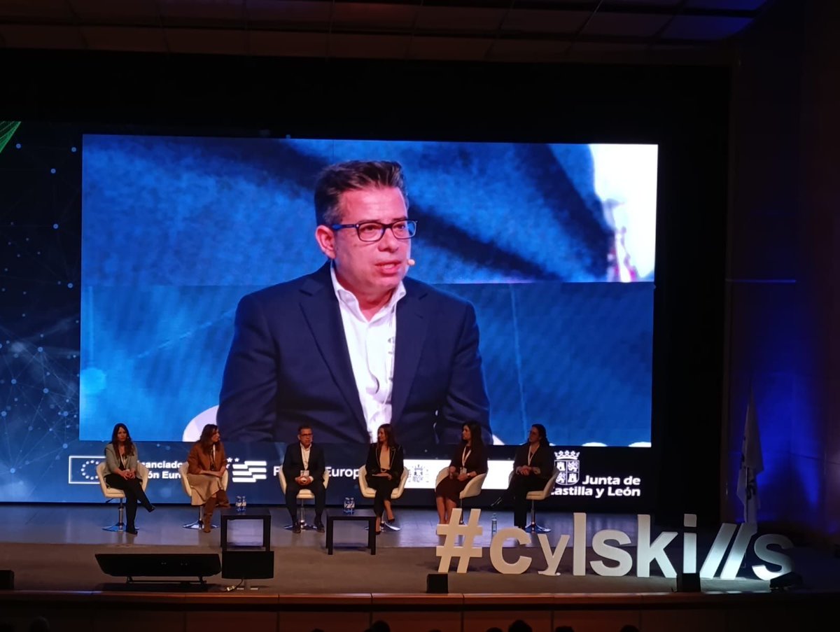 Noticia empresas <a href="/EFCyL/">Empresa Familiar CyL</a>: #Collosa, @Prosolcoffee, <a href="/ZenerAscensores/">Ascensores ZENER</a>, <a href="/QEntrepinares/">Quesos Entrepinares</a>, @Proconsi, @medgon_passi y @fundacionefcl protagonizan el IV Foro de Formación Profesional buff.ly/dhjcsvJ