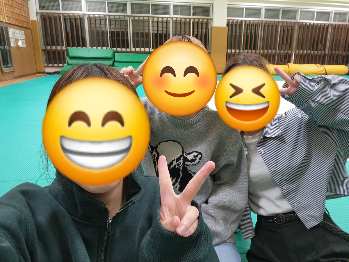 action1123mach's tweet photo. 今日の練習後の様子です！
今日は1年生がたくさん体験に来てくださいました！！
今日来てくださった方も、まだいらっしゃってない方も、いつでも何度でもいらっしゃってください！！
明日も14:00~16:00まで活動するのでぜひ来てください！
部員一同お待まちしております☺
#熊大　#合気道　#熊本大学 https://t.co/R5YO0KnJnh