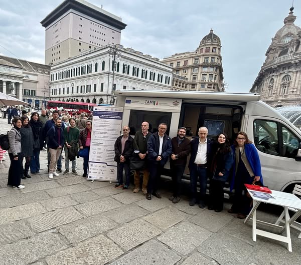 AnciLiguria's tweet photo. 🎯#LGNET3: a Genova al via il centro diurno ‘One stop shop’ e l’Unità mobile per la presa in carico integrata dei migranti.
I dettagli nella notizia
👉https://t.co/fYBNdDVG5I https://t.co/dWkx6tnV3t