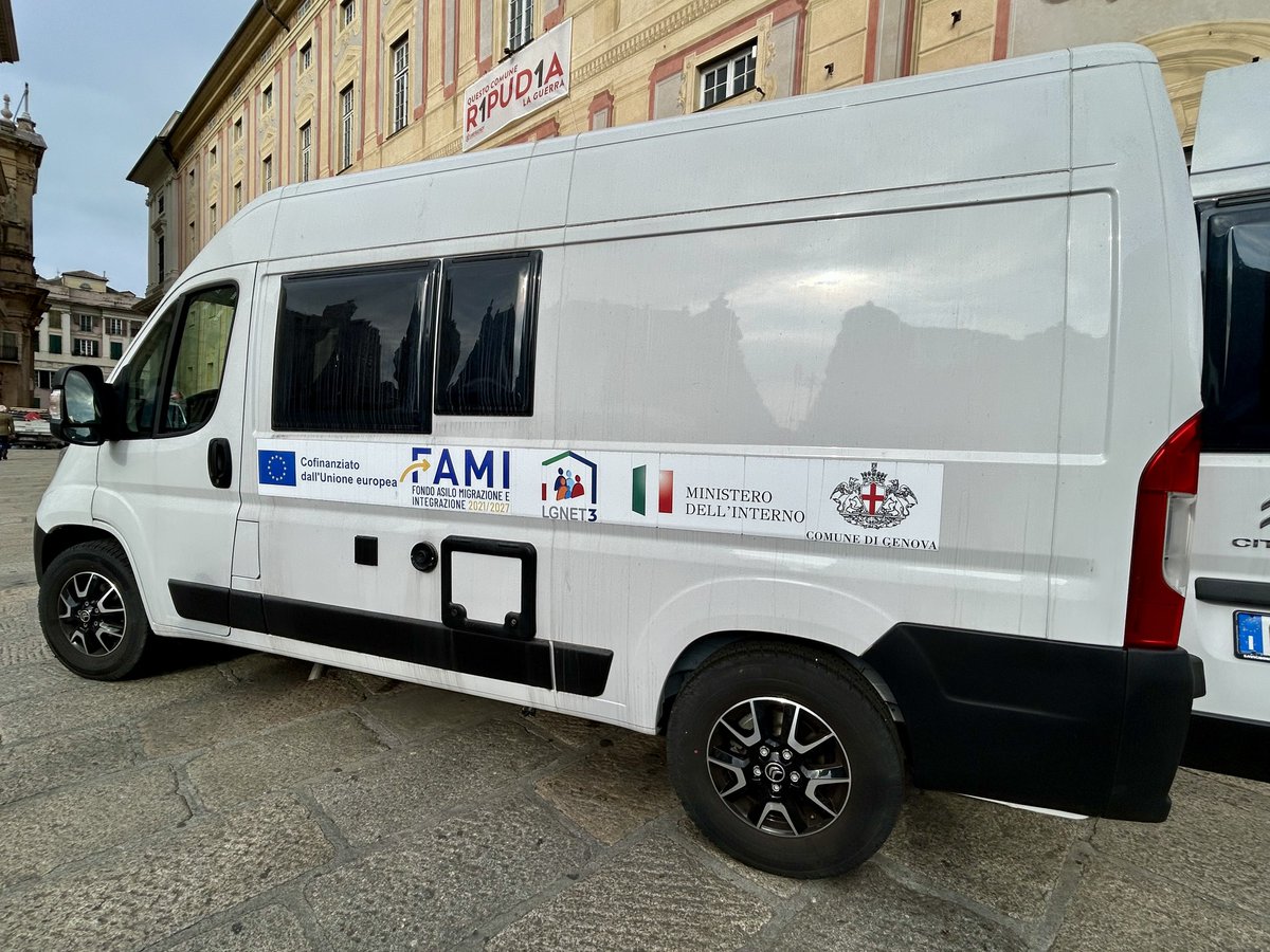 AnciLiguria's tweet photo. 🎯#LGNET3: a Genova al via il centro diurno ‘One stop shop’ e l’Unità mobile per la presa in carico integrata dei migranti.
I dettagli nella notizia
👉https://t.co/fYBNdDVG5I https://t.co/dWkx6tnV3t