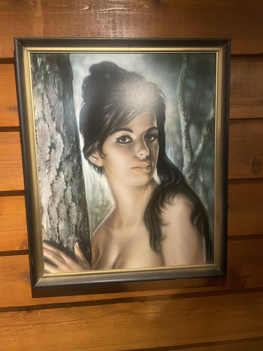 PhteveE's tweet photo. @JacquiDeevoy1 I saw the lady leaning on a tree pic in Australia on a Bar wall last November. We had one at home in the 60s/70s https://t.co/hvX9gC5btb