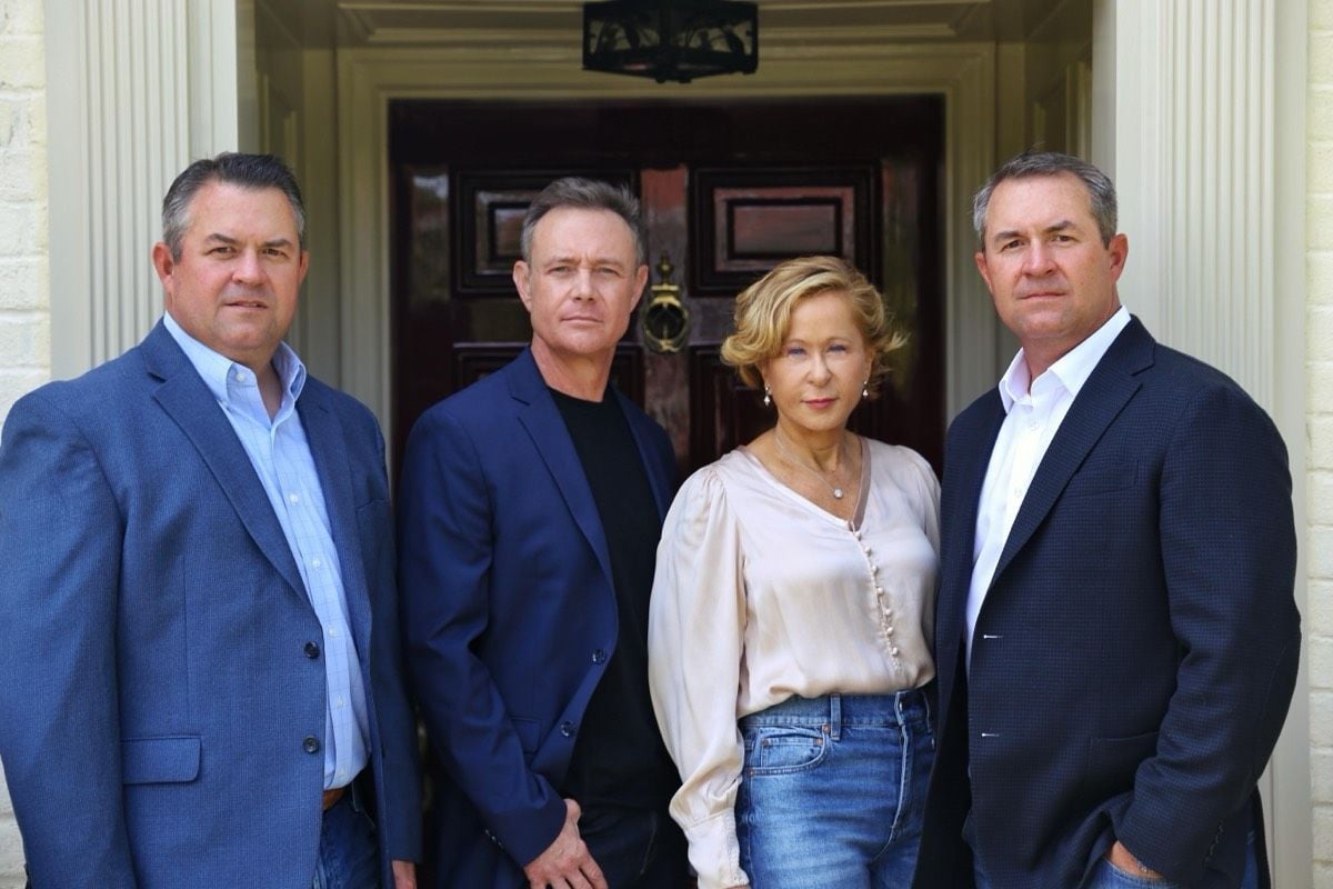 socialitelife's tweet photo. Socialite Life's @SugarSmak chatted with Yeardley Smith, Detective Dan and Detective Dave about their podcast #SmallTownDicks, touring and what fans can expect to hear this season in our exclusive interview. https://t.co/Y0wzKXWJrQ https://t.co/tkfs2CO4Ad