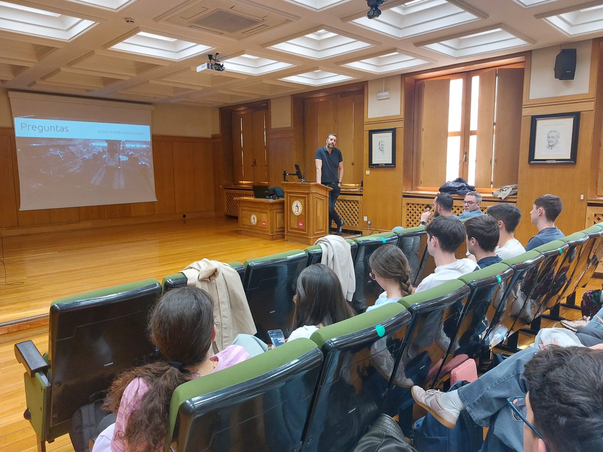 El miércoles pasado Jaime Finat (Rapture Games y VISSIONN) compartió:
- Avances en apps educativas para discapacidad visual 👁️📱
- Proyectos pioneros en neuro-rehabilitación visual 🧠💡
- Se abrieron oportunidades de prácticas, TFG y empleo! #IngenieríaBiomédica