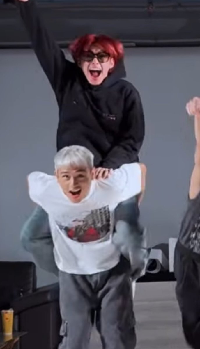 cuties 😭💛

#vxon
#vxon_patrick
#vxon_sam