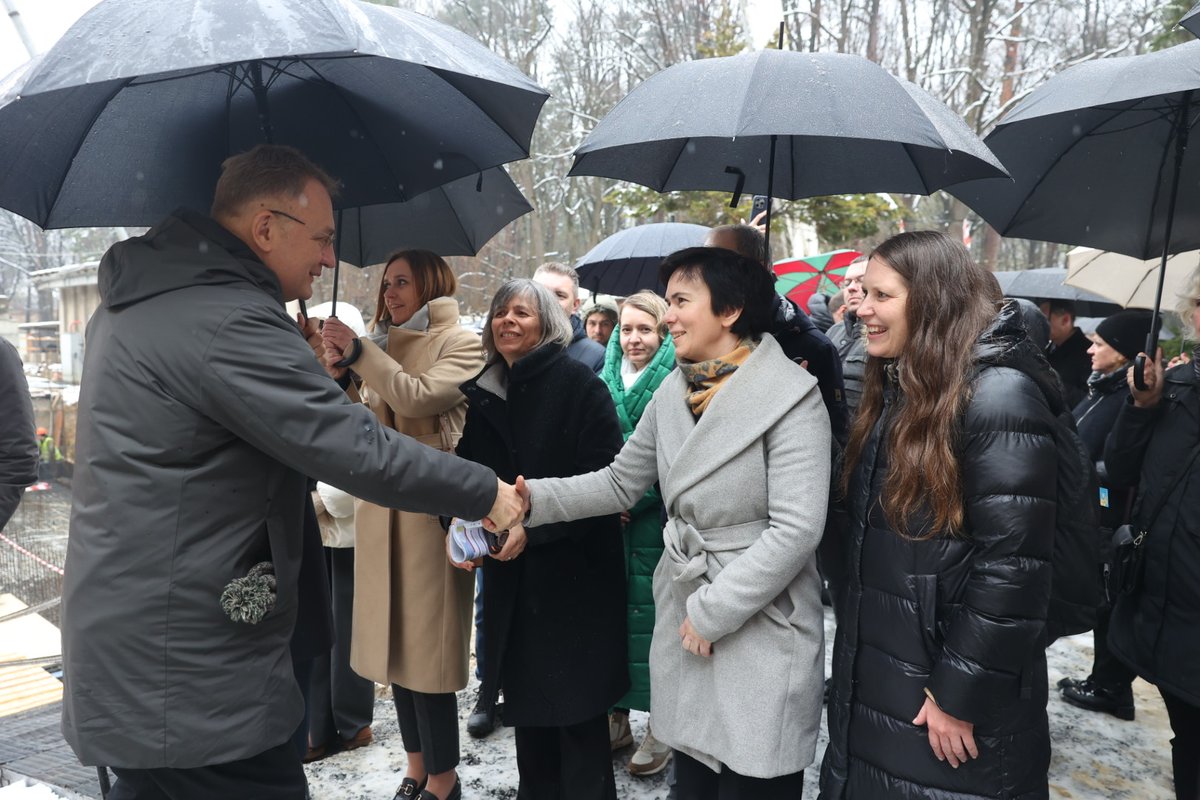 Key stage in the reconstruction of the UNBROKEN rehabilitation center in Brukhovychi. 🇺🇦 Today was placed a symbolic time capsule. 
 #CPVA #LTAid #StandWithUkraine #Unbroken