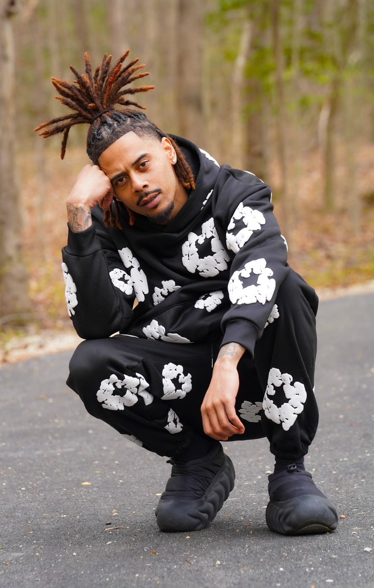 TreAnthonyShow's tweet photo. 💫Stutterin, Stutter Stutter , You Got Me In My Feelings🤴🏽📸 https://t.co/idE0GXYvlC