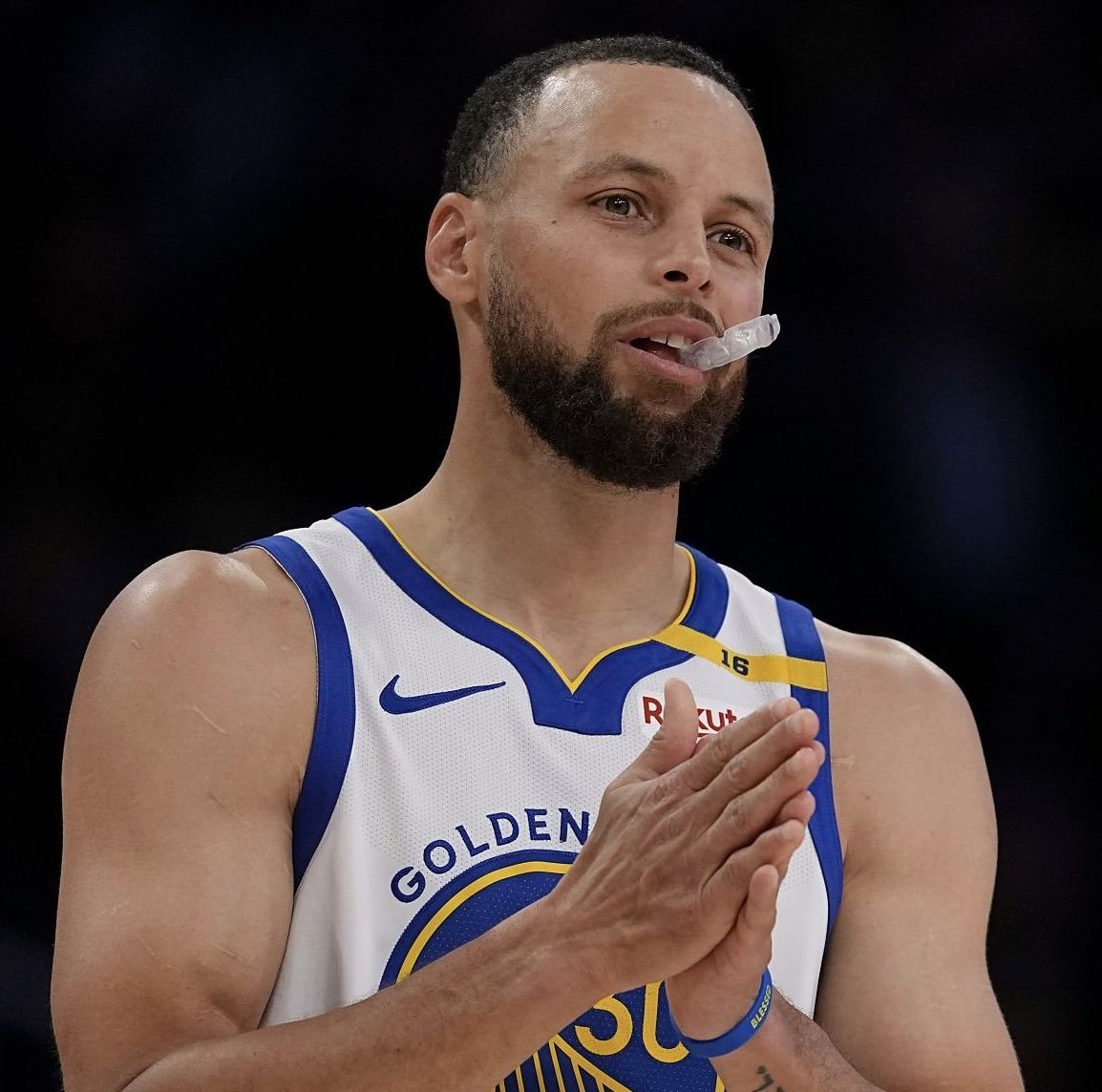 Balldontlie24's tweet photo. Stephen Curry in the month of April:

30.5 PPG
5.7 RPG
6.0 APG
1.7 SPG
41.6 3P% (on 12.8 att/g)
65.3 TS%

Unstoppable. 👨‍🍳 https://t.co/IAoqnlXtbY