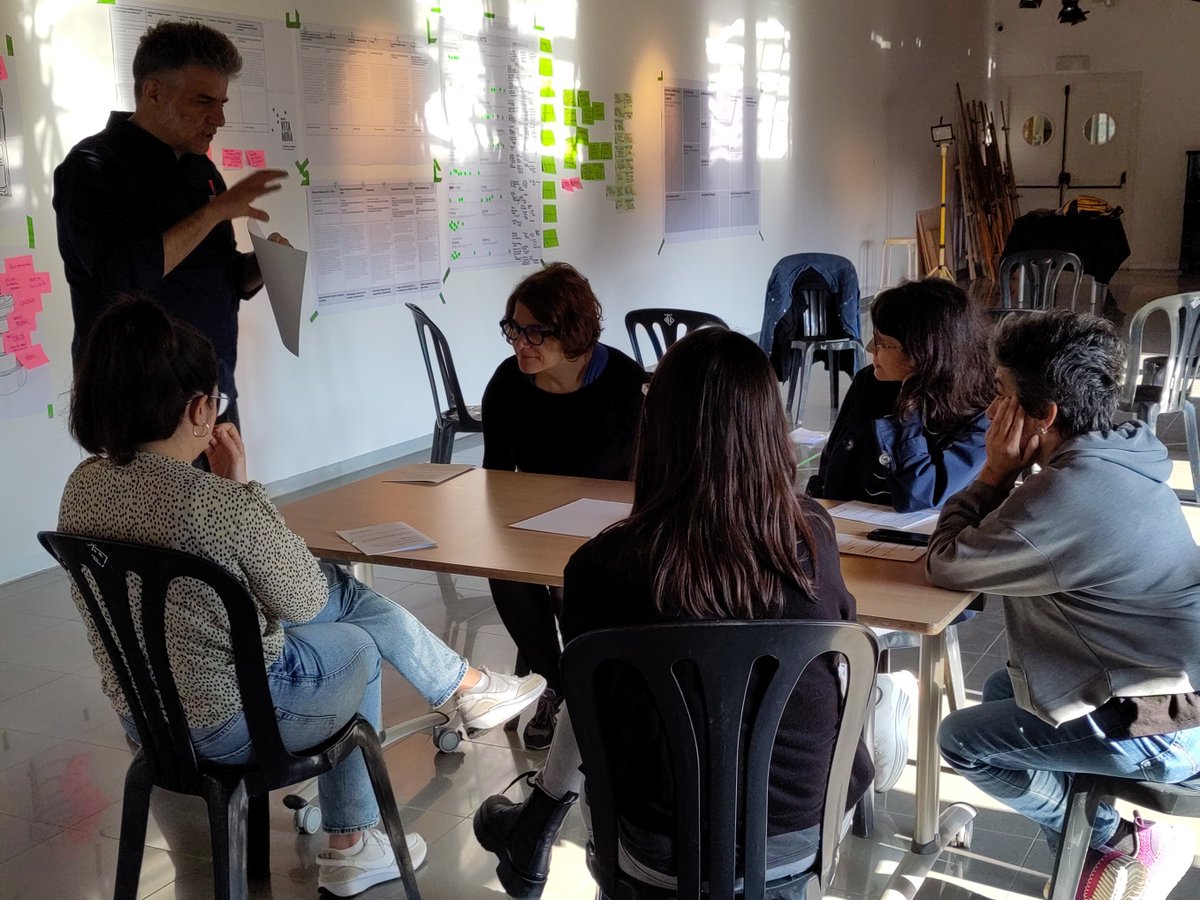 OPEManlleu's tweet photo. 🟢 Trobada de l’equip motor del #Projectevitamina per reactivar el projecte i construir les bases del Vitamina LAB
També es preveu reconnectar amb totes les entitats públiques i privades que formen part del projecte i organitzar una trobada durant el 2025
https://t.co/LHGd7Dy5kX https://t.co/NO2828q34f