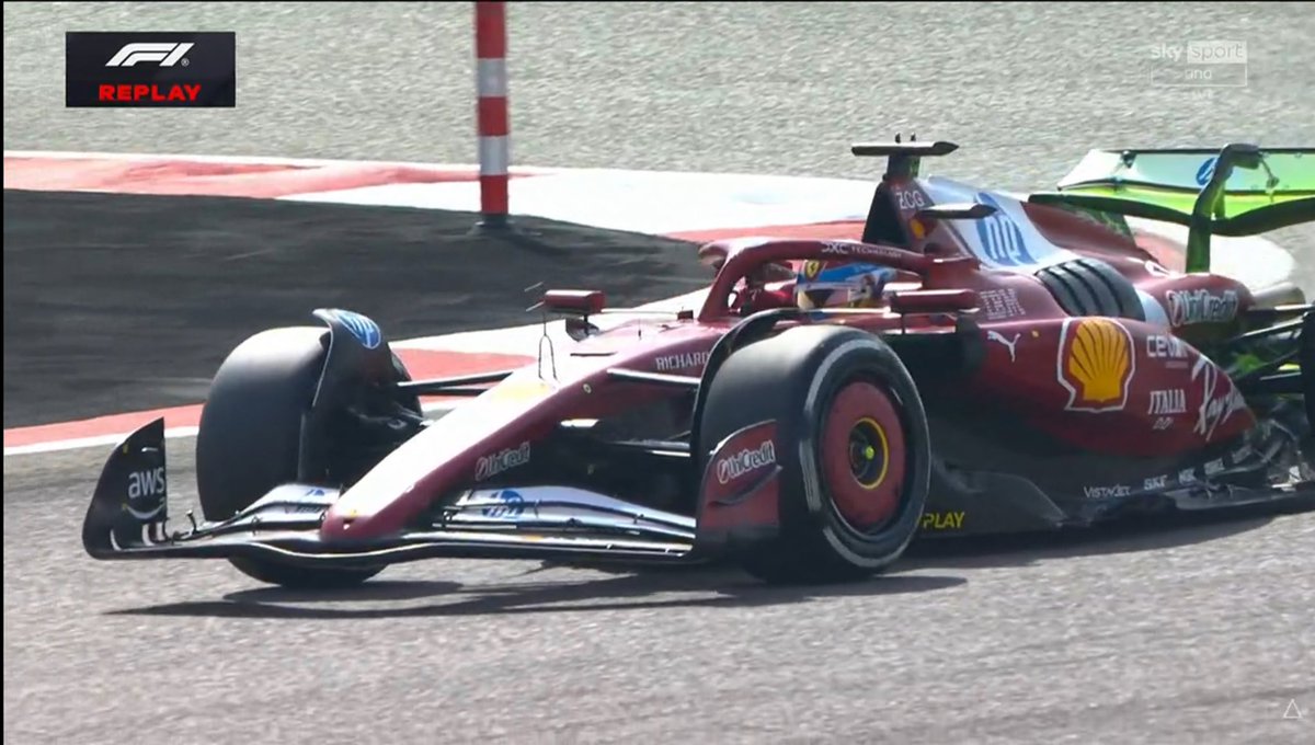 robertofunoat's tweet photo. FlowViz giallo sull’ala posteriore della SF-25 di Beganovic (📸 SkySportF1) #F1 #BahrainGP #FP1 #Ferrari #FlowViz https://t.co/y6IoOmwjlL