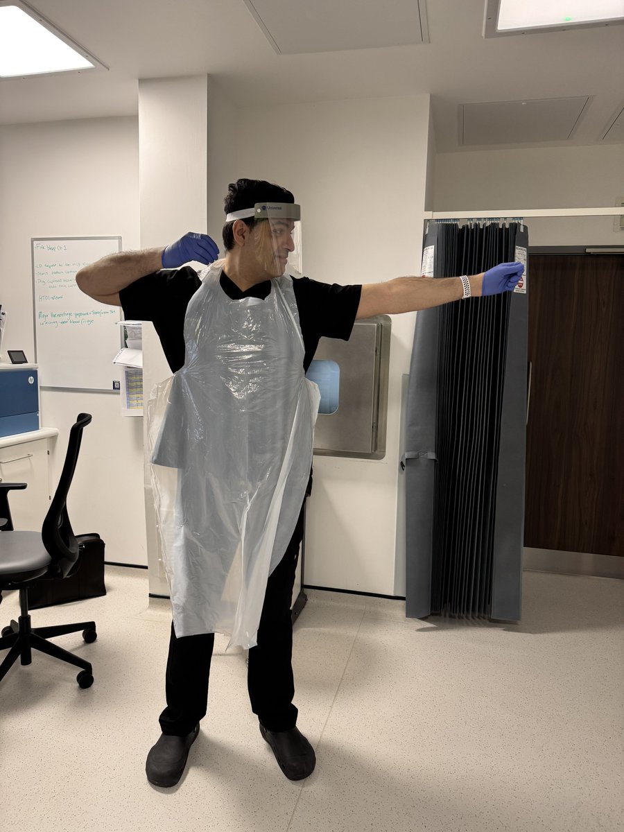 UKGastroDr's tweet photo. Delighted that @MoSalah stays @LFC!
Celebrated this morning at the end of my endoscopy list!
#RunningDownTheWing https://t.co/C1R8i8udoN