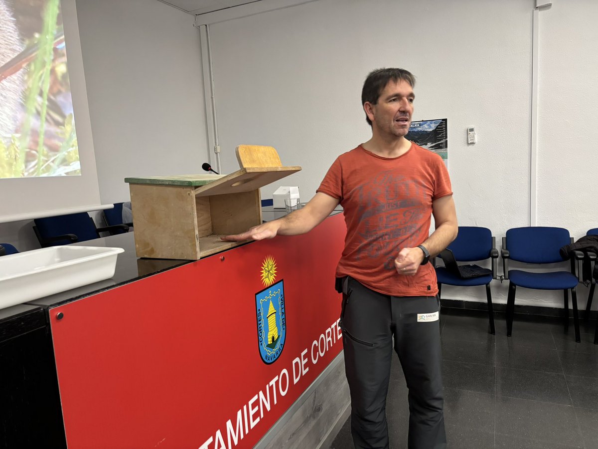 IntiaSa's tweet photo. 🦉🐀 Jornada sobre #Cajas nido para el control de topillos en Corte
👀cajas nido y toperas.

🐀🍃Lursaguendako habi-kutxen erabileraren inguruko jardunaldia Kortesen, sator-pilak eta kutxak 👀

🙌🏻 @GanNavarra 

#ClimateFarmDemo #SustainableAgriculture #Demofarms #HorizonEurope https://t.co/dBIQIXdjAn