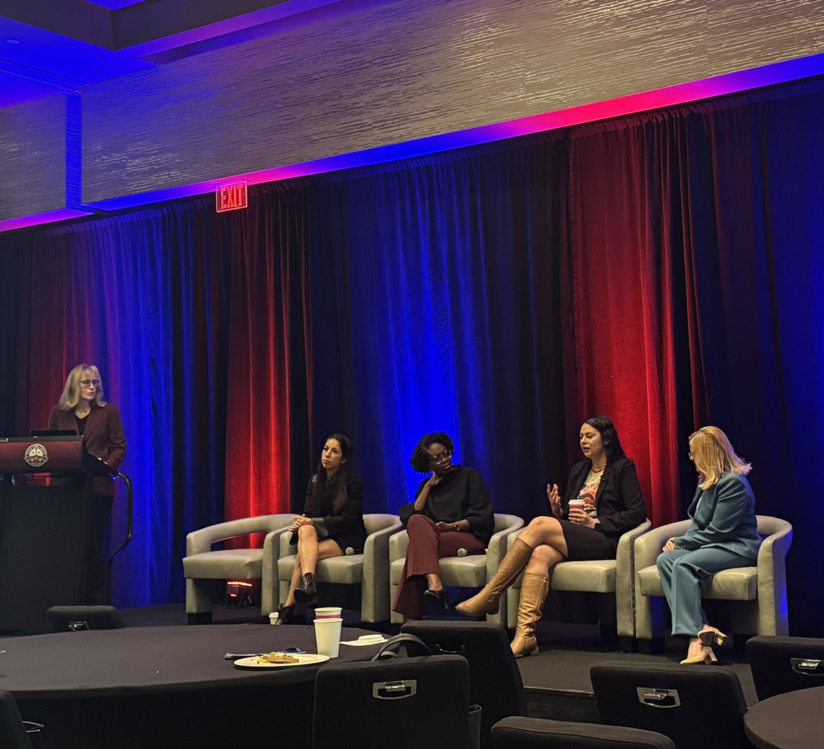 Dr. Estela Rodriguez (@latinamd) on Twitter photo #TexasLung25 Women in Thoracic Oncology breakfast with great leaders discussing their career paths to leadership:
➡️Choosing your focus
➡️Overcoming Challenges
➡️Pivoting & embracing opportunity
<a href="/JulieBrahmer/">Dr. Julie Brahmer</a> <a href="/karenkellymd/">Karen Kelly</a> <a href="/NarjustFlorezMD/">Narjust Florez, MD, FASCO</a> <a href="/LorettaEMD/">Loretta Erhunmwunsee, MD, FACS</a> <a href="/maraantonoff/">Mara Antonoff, MD, FACS</a> #lcsm #TexasLung25 Women in Thoracic Oncology breakfast with great leaders discussing their career paths to leadership:
➡️Choosing your focus
➡️Overcoming Challenges
➡️Pivoting & embracing opportunity
<a href="/JulieBrahmer/">Dr. Julie Brahmer</a> <a href="/karenkellymd/">Karen Kelly</a> <a href="/NarjustFlorezMD/">Narjust Florez, MD, FASCO</a> <a href="/LorettaEMD/">Loretta Erhunmwunsee, MD, FACS</a> <a href="/maraantonoff/">Mara Antonoff, MD, FACS</a> #lcsm
