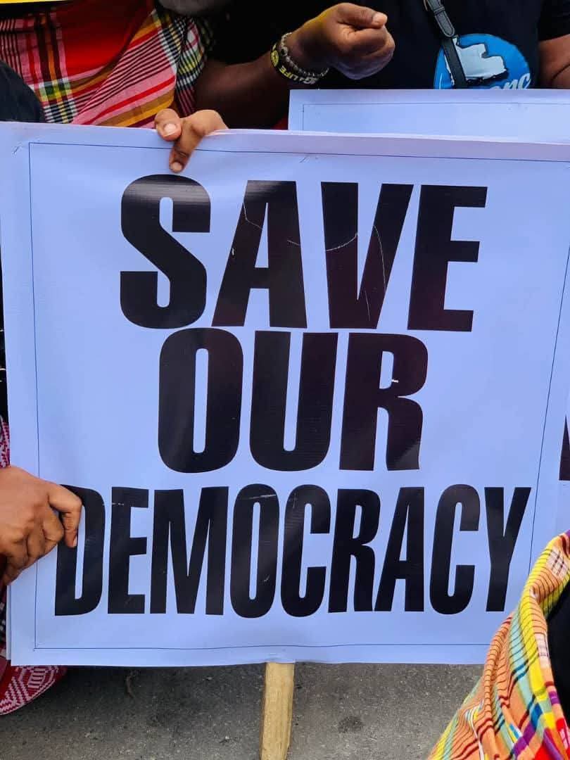 UchmanDelarosa's tweet photo. Save Rivers state of Nigeria, save democracy. Rivers state women cry out. @SaharaReporters @Ikwerre_Boy @Manlike_ED @phspecials @officialABAT https://t.co/TPe6B6myyE