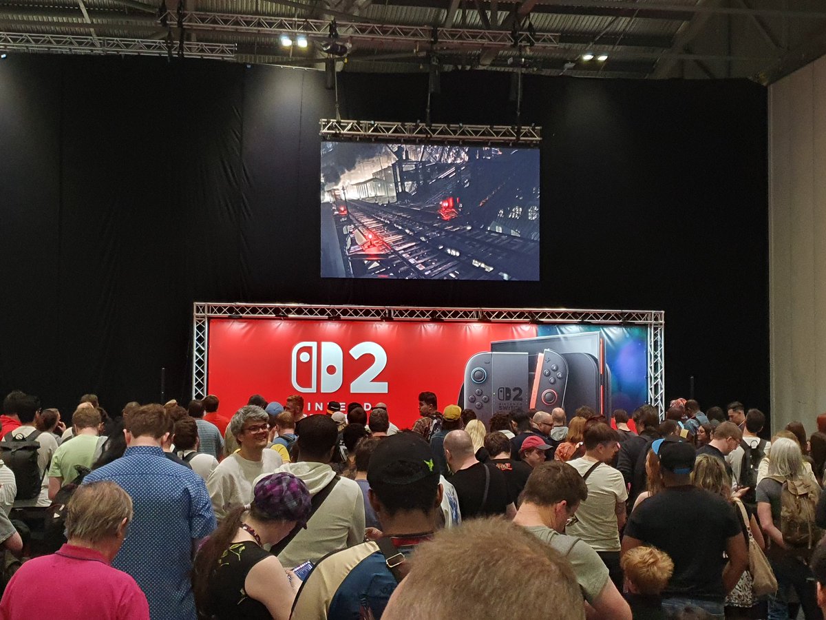 YAGBlog's tweet photo. they finally sent a real gamesman to try this thing out. #NintendoSwitch2 #NintendoSwitch2Experience https://t.co/DqpqvsVgnZ