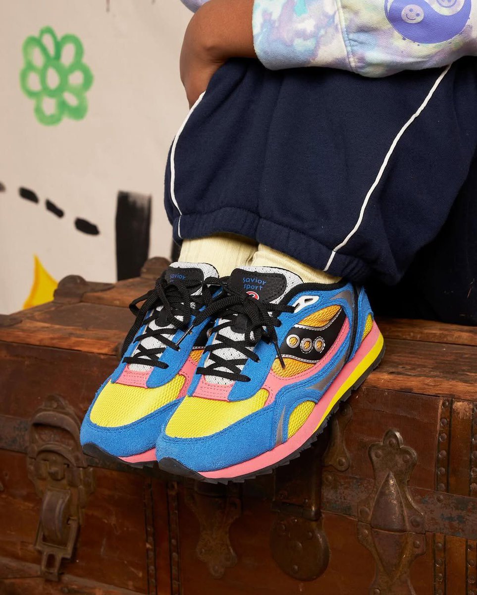 SneakerShouts's tweet photo. LIVE via Saucony US 
Kid's Jae Tips x Saucony Shadow 6000 "I Love You, But I'm Busy"

BUY HERE: https://t.co/YsCSl5nBOS https://t.co/gmJrkNPutT