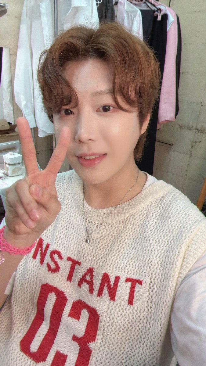 moredayofficial's tweet photo. #SIMYEJUN
SOLO LIVE in TOKYO ‘𝑰𝑵𝑺𝑷𝑰𝑹𝑬’
初日公演に足を運んでくれた皆さん
ありがとうございます😊🩷
また明日会いましょう❣️
✶LIVE
2025.4.12 sat 13:00 / 18:00
LIVE HOUSE TOGIBAR
#심예준 #예준 #YEJUN https://t.co/8OUCQb2s6v