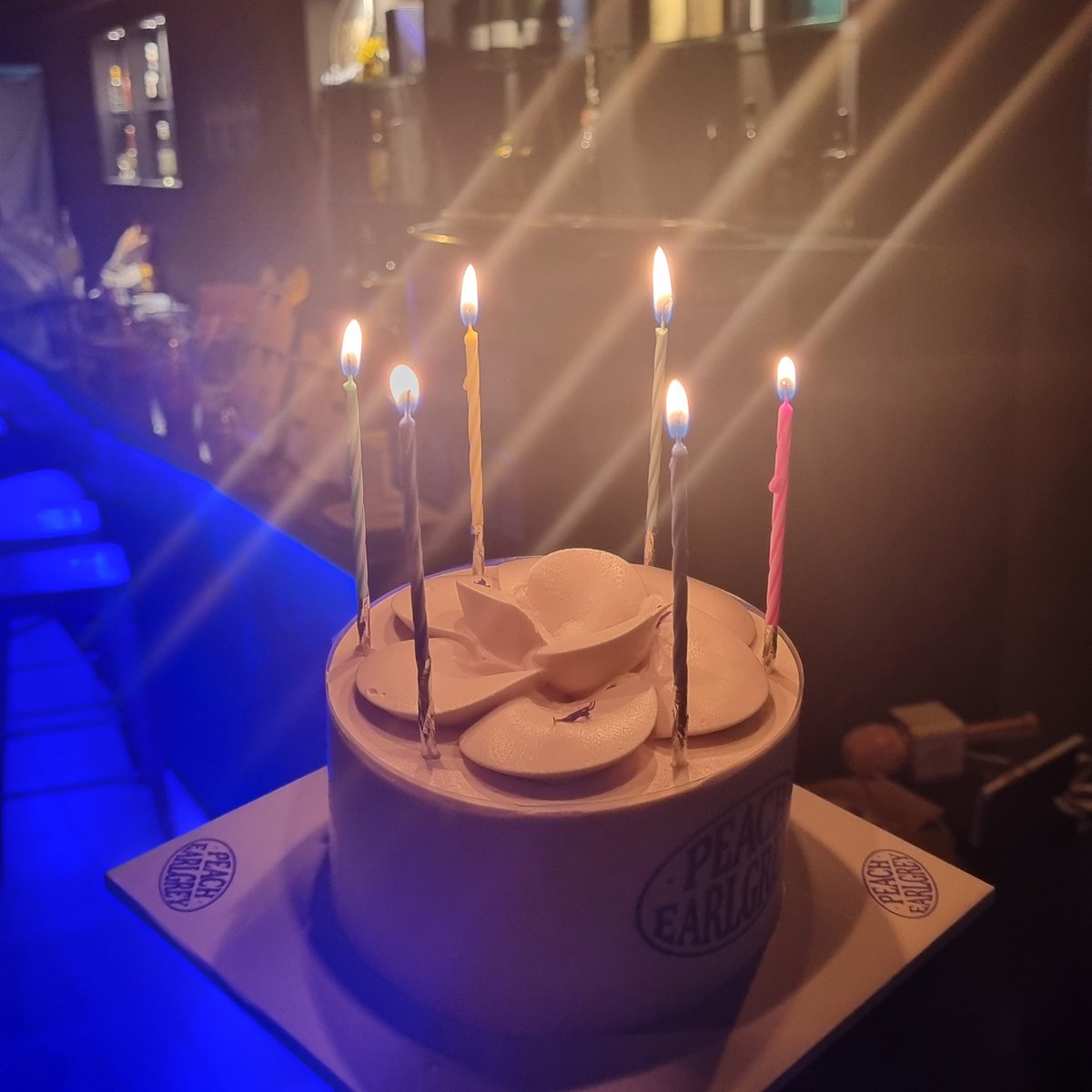 SooM_Bar's tweet photo. 방배 숨에서의 
마지막 생일 케이크😭 https://t.co/o6XhrFK3Kd