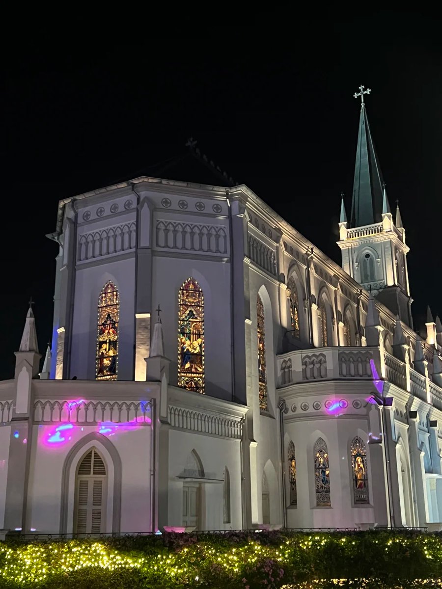 JenniferWa24234's tweet photo. The night in the city is just like life itself. Prosperity and loneliness interweave, excitement and quiet coexist.
#nightview https://t.co/zoBWJXu4VP