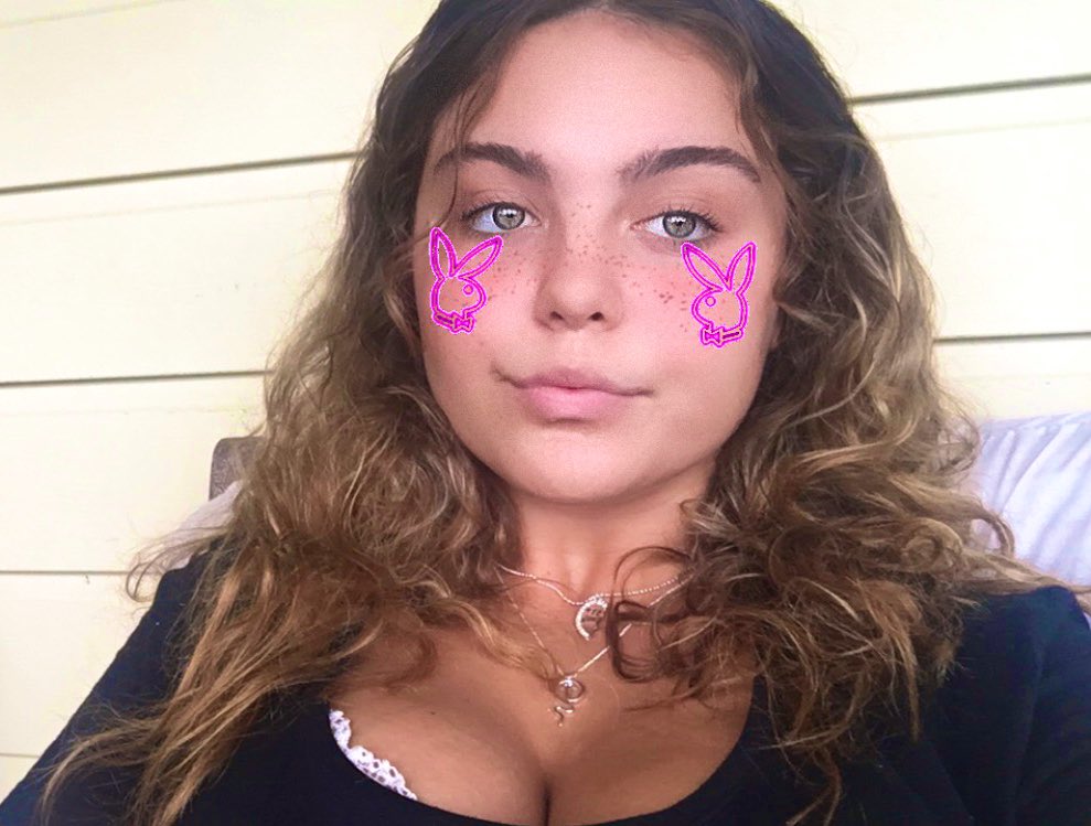 godessadina's tweet photo. Piggies pay up for my curl products, need to revive the curls. a WOMAN needs to maintain herself 💅 #paypigs  #SugarBabies #paymybills  #moneybaby https://t.co/c6ShGaKW4V